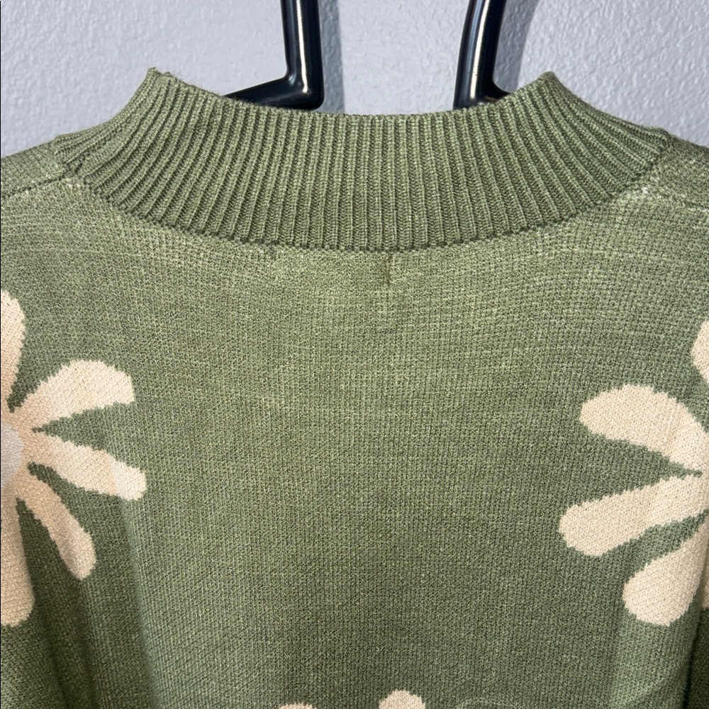 Zeagoo Sea Floral Green Sweater - Picture 10 of 10